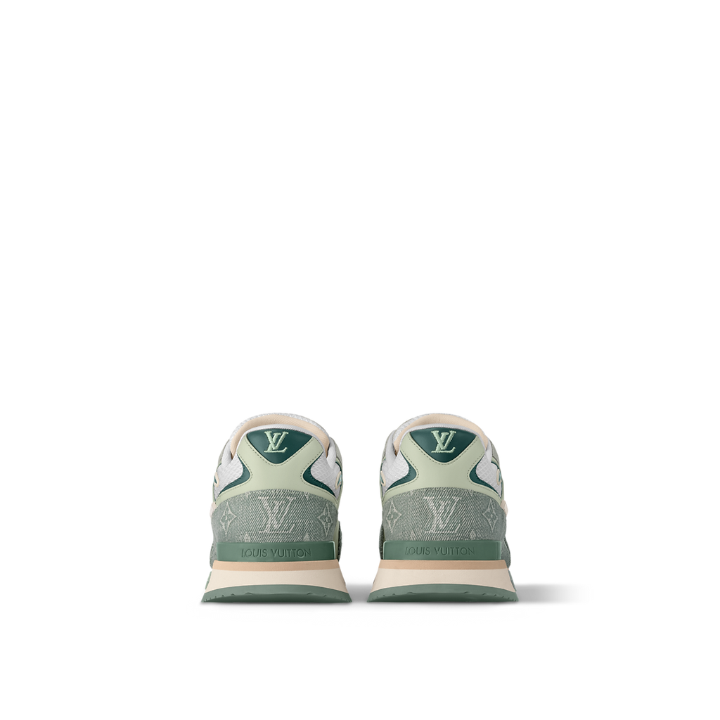 Sneaker Run Away - #4