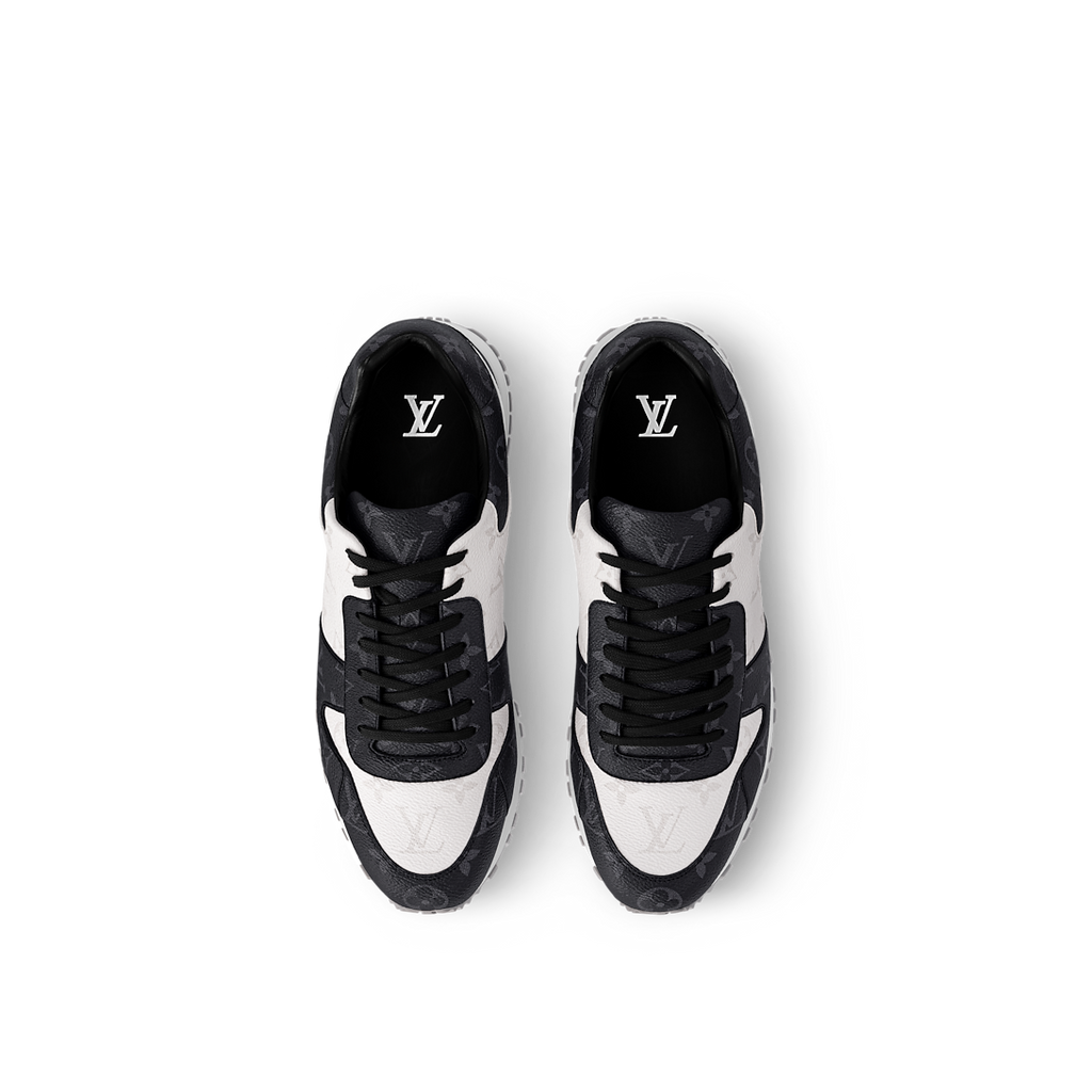Sneaker Run Away - #1