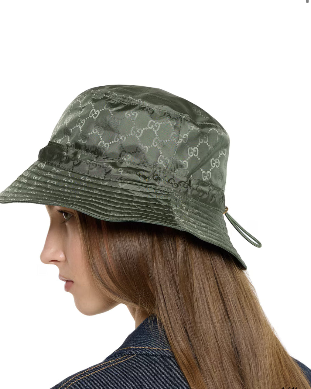 Chapeau bob réversible en nylon GG - Gucci casquette (2)